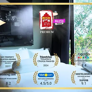 3* 호텔 럭색 카라텔
